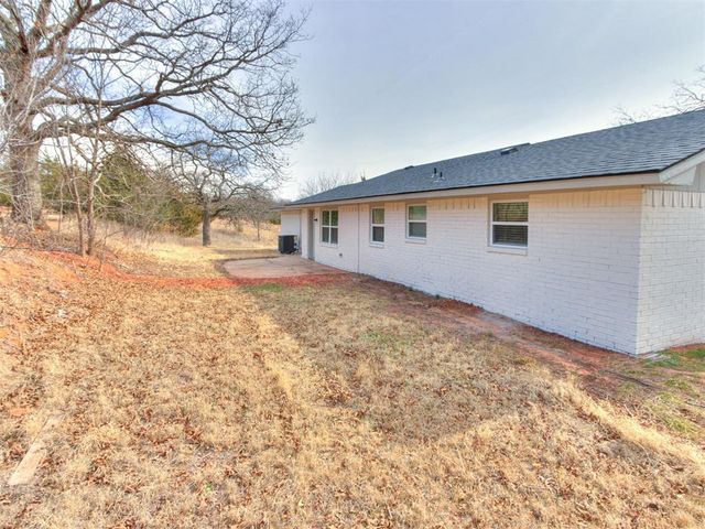 14004 S Dobbs Road, Mcloud, OK 74851