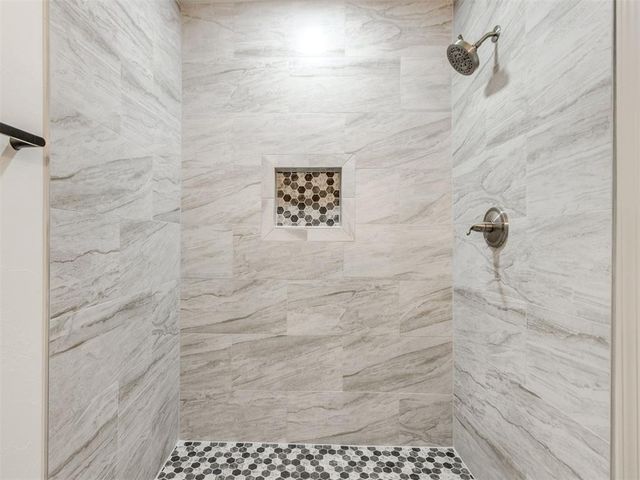 14004 S Dobbs Road, Mcloud, OK 74851