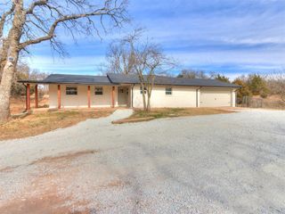14004 S Dobbs Road, Mcloud, OK 74851