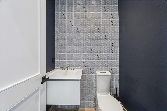 2443 Lakewood Pointe, Seabrook, TX 77586