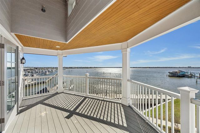 2443 Lakewood Pointe, Seabrook, TX 77586