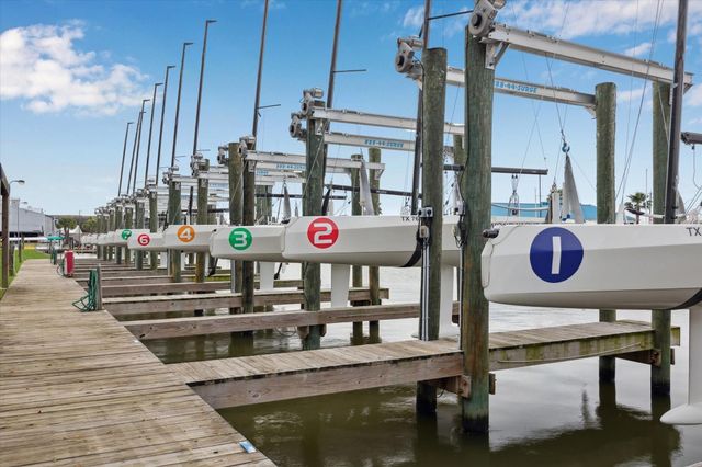 2443 Lakewood Pointe, Seabrook, TX 77586