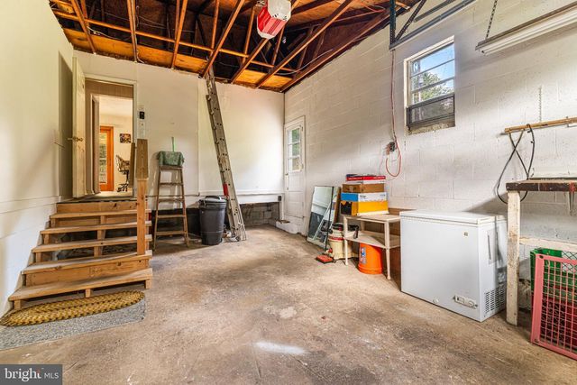 883 STEVENS LN, Upper Holland, PA 19053