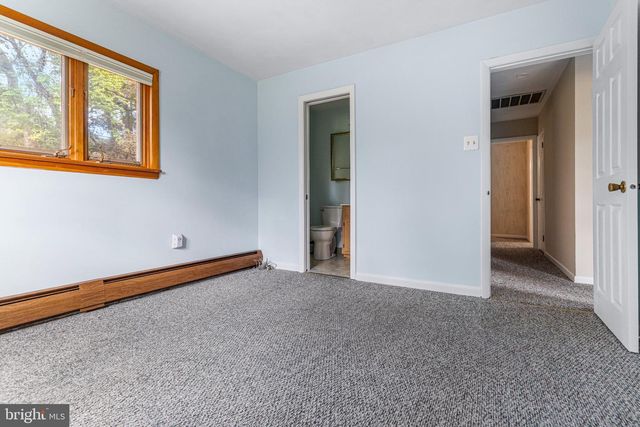 883 STEVENS LN, Upper Holland, PA 19053