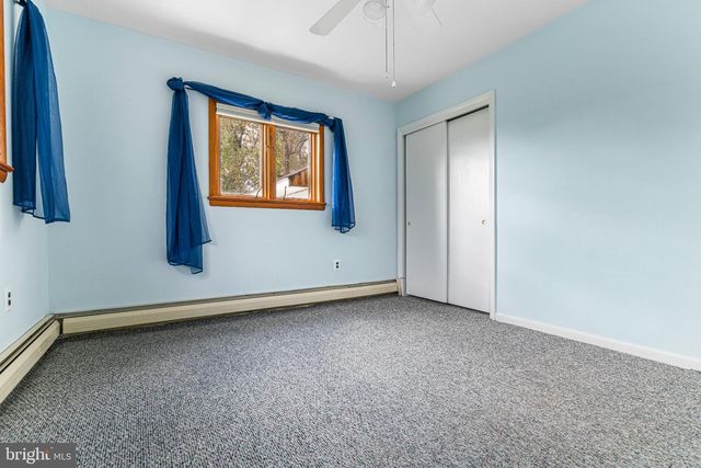 883 STEVENS LN, Upper Holland, PA 19053