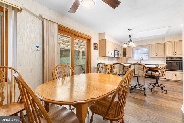 883 STEVENS LN, Upper Holland, PA 19053