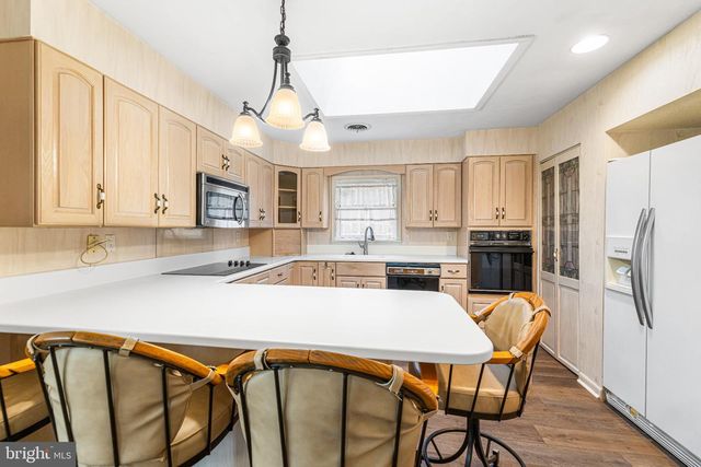 883 STEVENS LN, Upper Holland, PA 19053