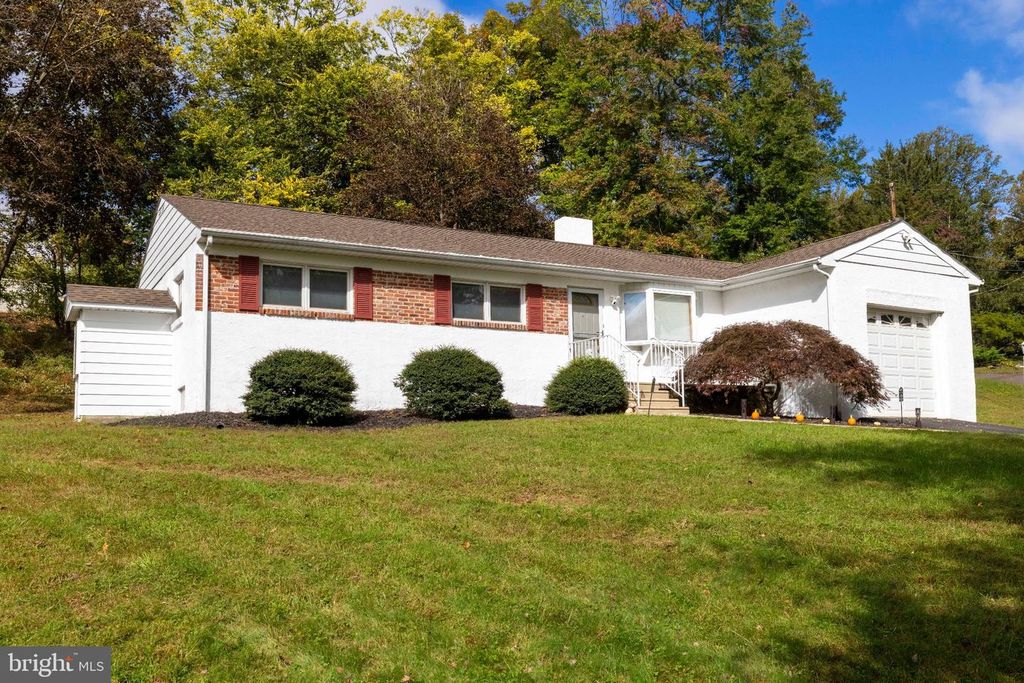 883 STEVENS LN, UPPER HOLLAND, PA 19053 — photo 2
