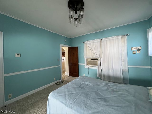 211 E Main Street, St Clairsville, OH 43950