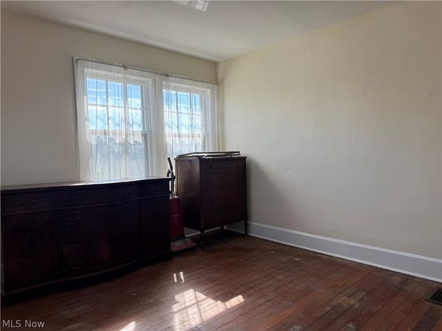 211 E Main Street, St Clairsville, OH 43950