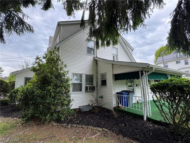 211 E Main Street, St Clairsville, OH 43950