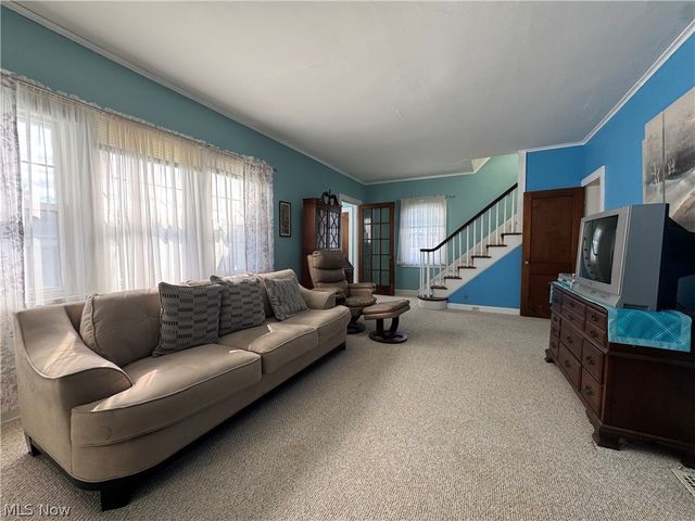 211 E Main Street, St Clairsville, OH 43950