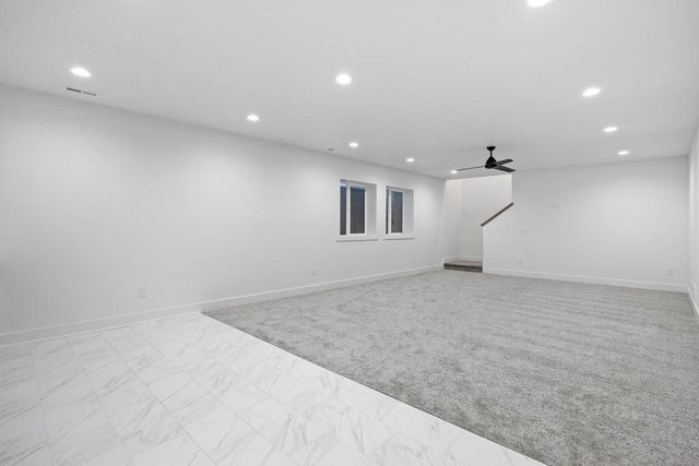 2925 NE Brentwood Circle, Grimes, IA 50111