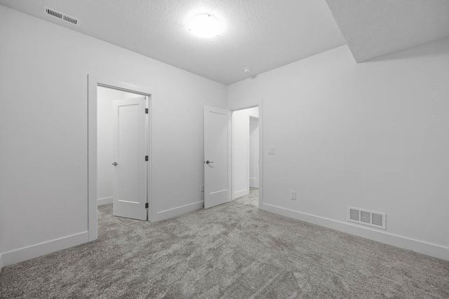 2925 NE Brentwood Circle, Grimes, IA 50111