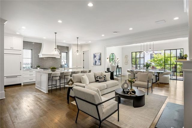 2623 Green Meadows Lane NE, Brookhaven, GA 30319