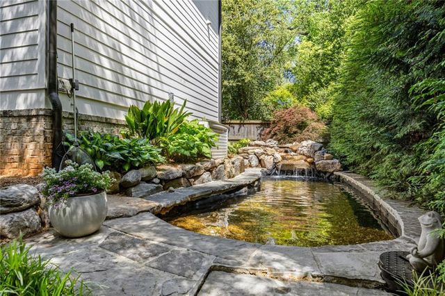 2623 Green Meadows Lane NE, Brookhaven, GA 30319