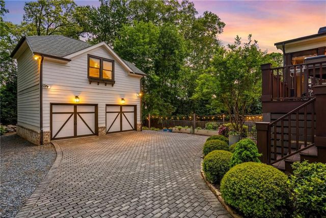 2623 Green Meadows Lane NE, Brookhaven, GA 30319