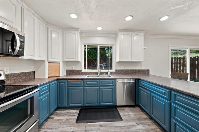 9932 Fairway Drive, Kelseyville, CA 95451