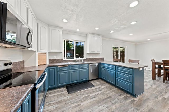 9932 Fairway Drive, Kelseyville, CA 95451