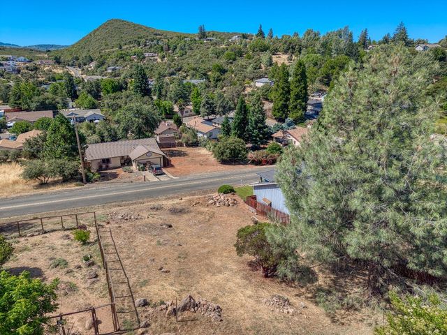 9932 Fairway Drive, Kelseyville, CA 95451