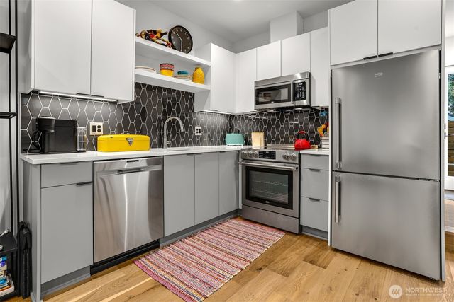5513 B 6th Avenue NW, Seattle, WA 98107
