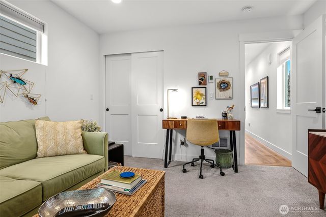 5513 B 6th Avenue NW, Seattle, WA 98107