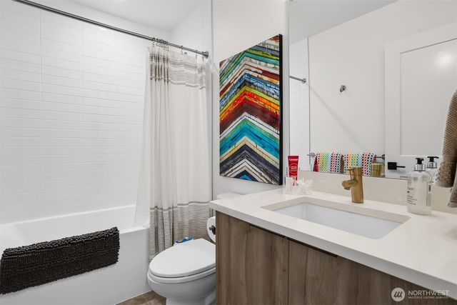 5513 B 6th Avenue NW, Seattle, WA 98107