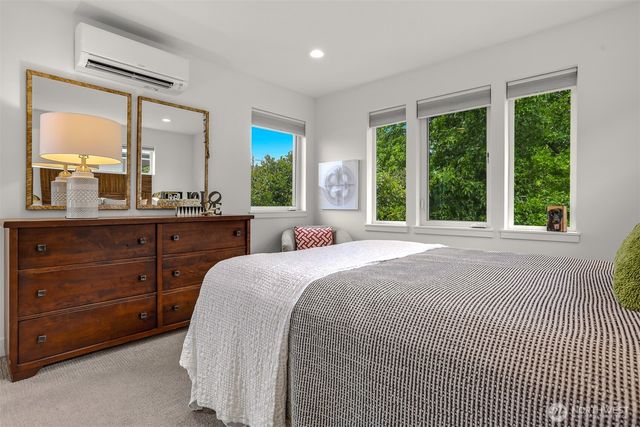 5513 B 6th Avenue NW, Seattle, WA 98107