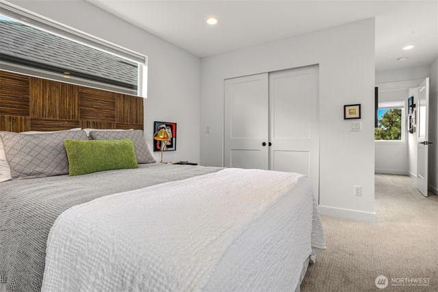 5513 B 6th Avenue NW, Seattle, WA 98107