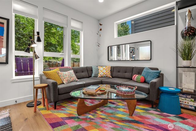 5513 B 6th Avenue NW, Seattle, WA 98107