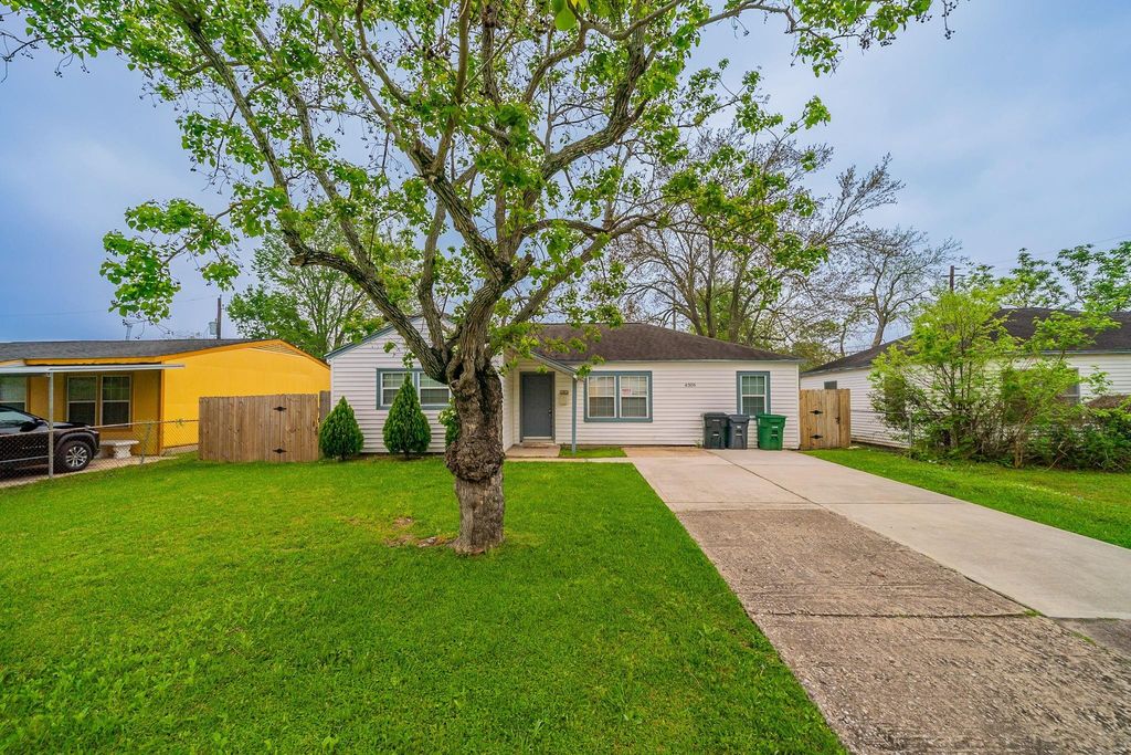 4306 Groton Drive, Houston, TX 77047