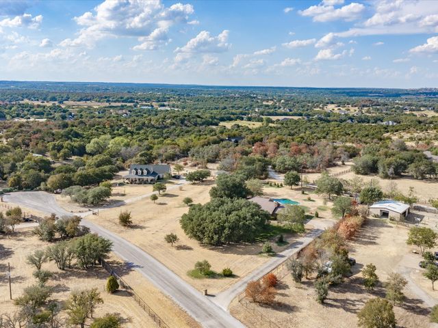 4 Sunset Lane, Fort Worth, TX 76108