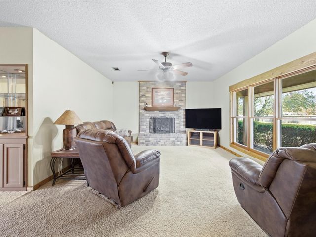 4 Sunset Lane, Fort Worth, TX 76108