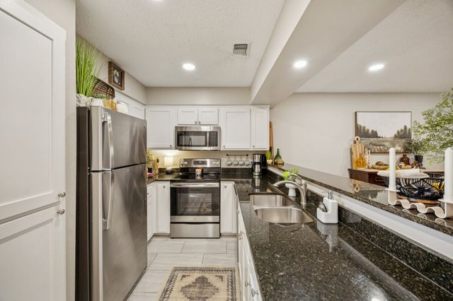 3003 Kathleen Lane, Euless, TX 76039