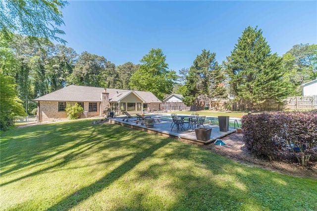 2272 Kimberley Way, Snellville, GA 30078