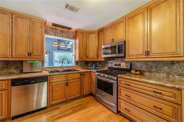 2272 Kimberley Way, Snellville, GA 30078