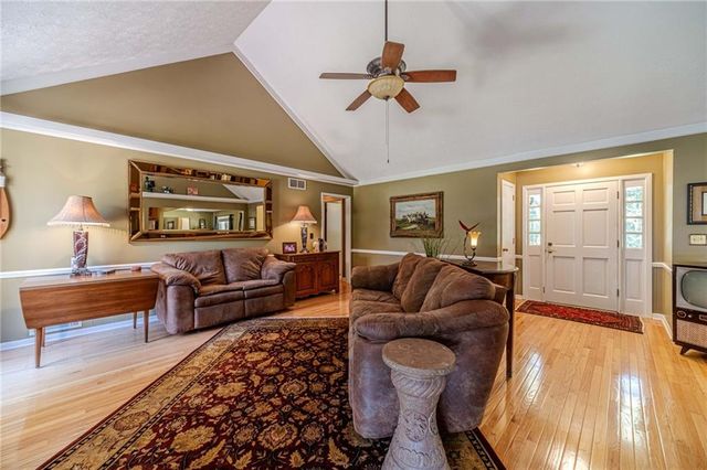 2272 Kimberley Way, Snellville, GA 30078