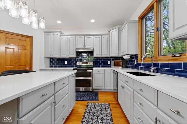 7144 Nile Ridge Court, Indianapolis, IN 46236