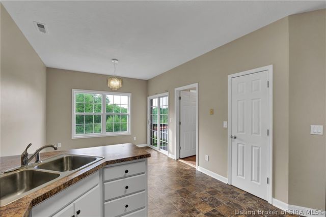 2922 River Heritage Trail, Jeffersonville, IN 47130