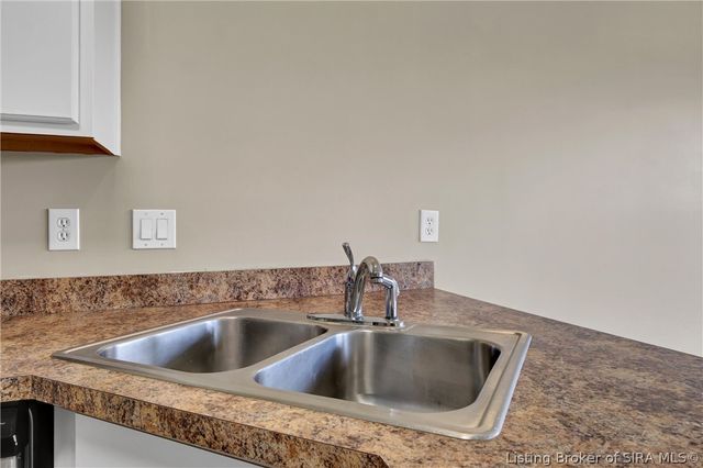 2922 River Heritage Trail, Jeffersonville, IN 47130