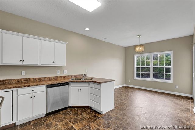 2922 River Heritage Trail, Jeffersonville, IN 47130