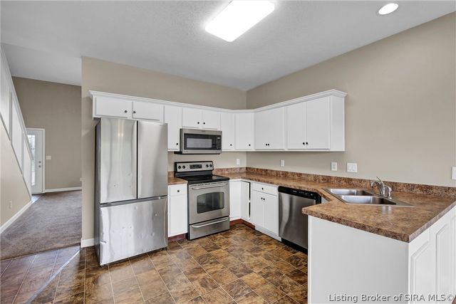 2922 River Heritage Trail, Jeffersonville, IN 47130