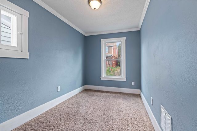 67 Semicir Street, Observatory Hill, PA 15214
