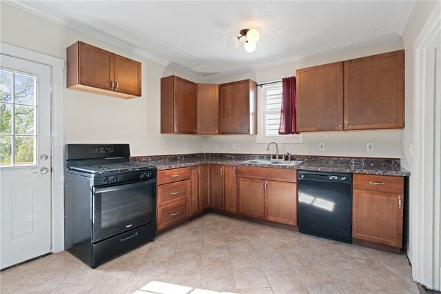 67 Semicir Street, Observatory Hill, PA 15214