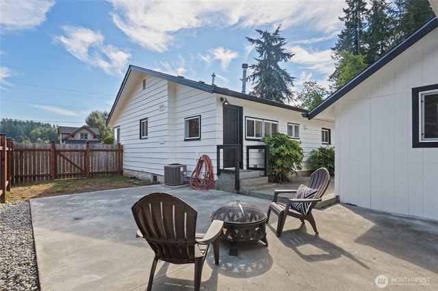 1110 25th Street SE, Puyallup, WA 98372