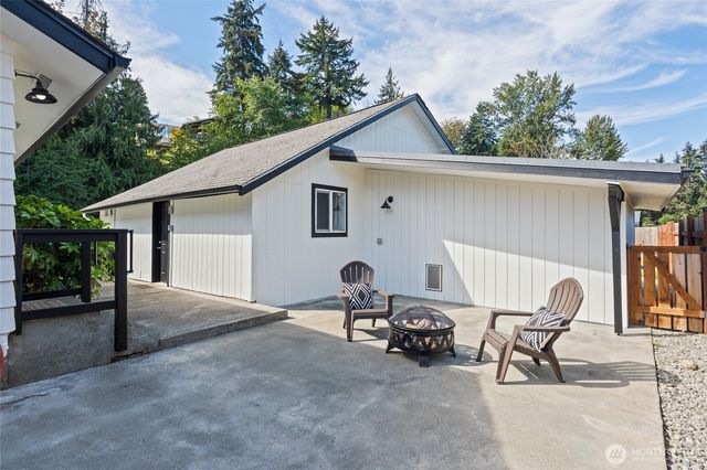 1110 25th Street SE, Puyallup, WA 98372
