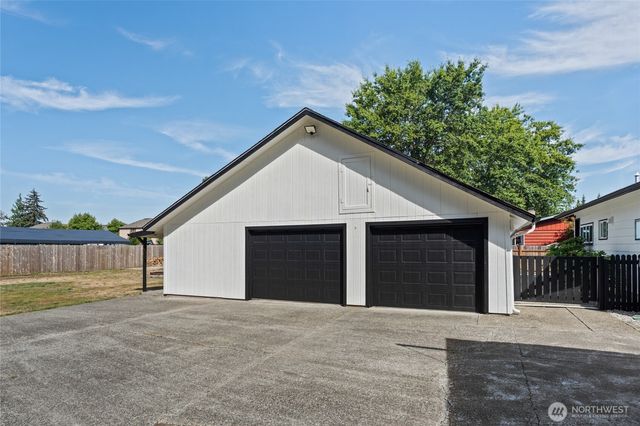 1110 25th Street SE, Puyallup, WA 98372