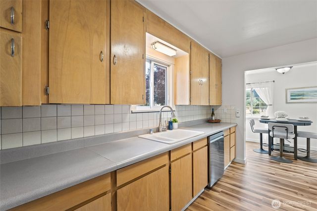 1110 25th Street SE, Puyallup, WA 98372