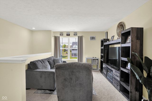 4061 Sedgewick Lane, Columbus, IN 47201