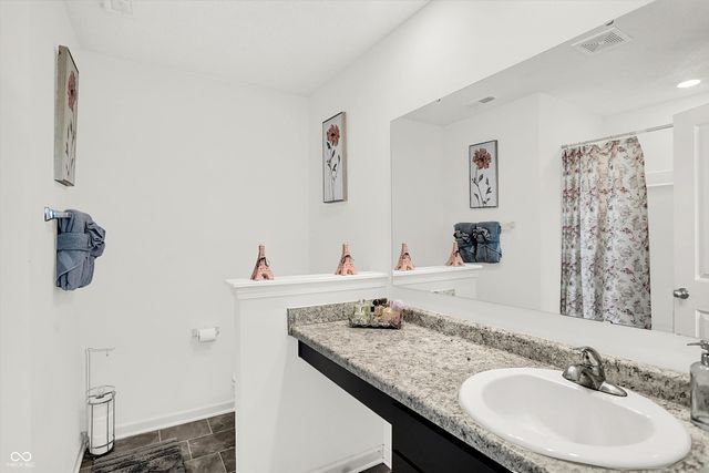 4061 Sedgewick Lane, Columbus, IN 47201